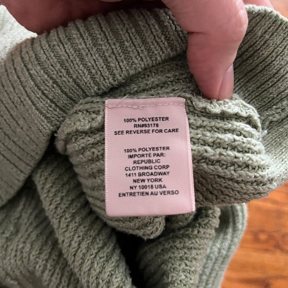 Philosophy Republic Clothing Women's S/P Green Knitted V-Neck Sweater Cozy - Picture 7 of 7